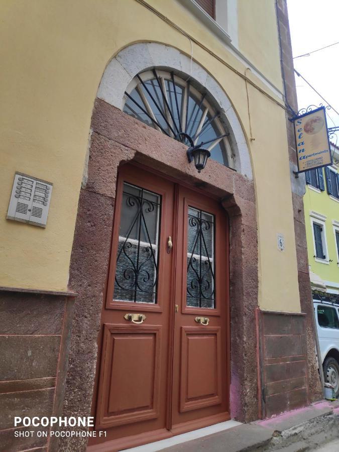 Selana Apartments Mytilene Luaran gambar